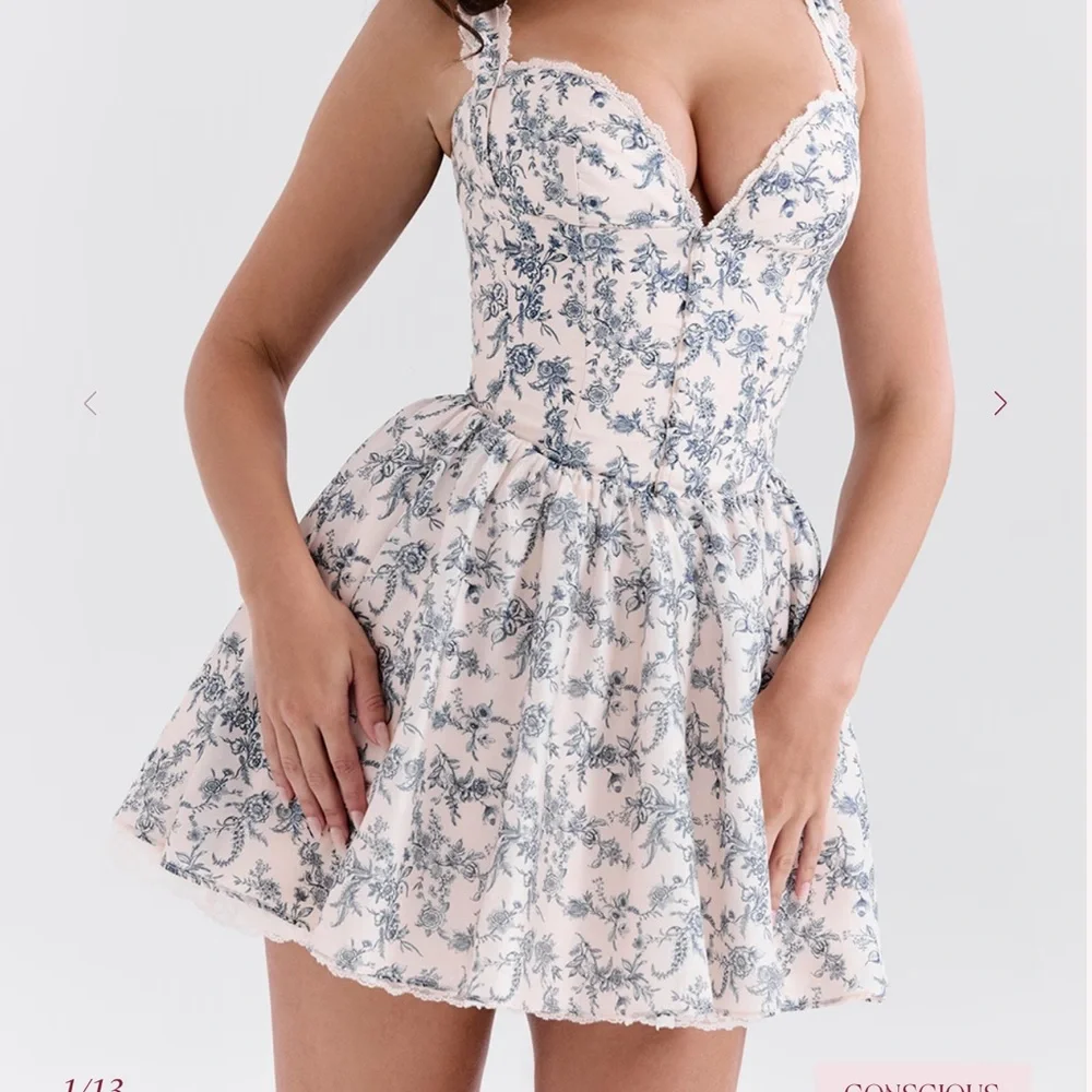 House of CB London BRIGITTE English Porcelain Print Corset Mini Dress. - Picture 11 of 13